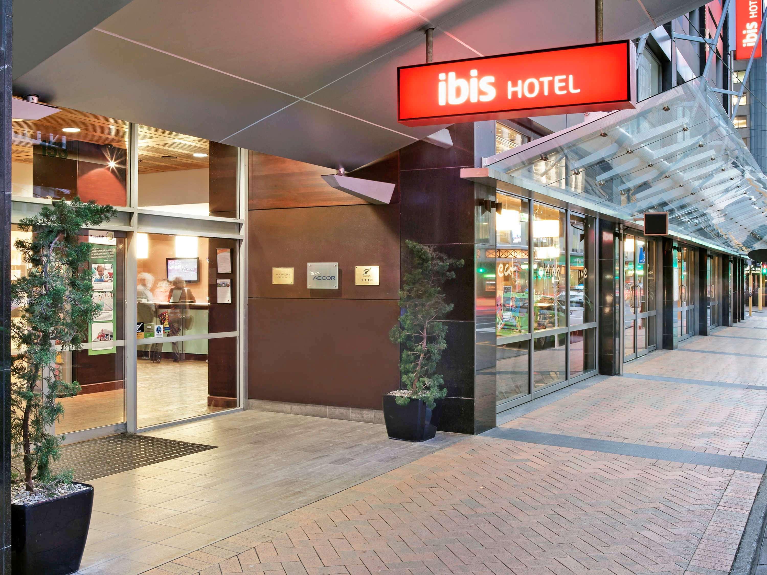 Ibis Wellington Hotel Exterior photo