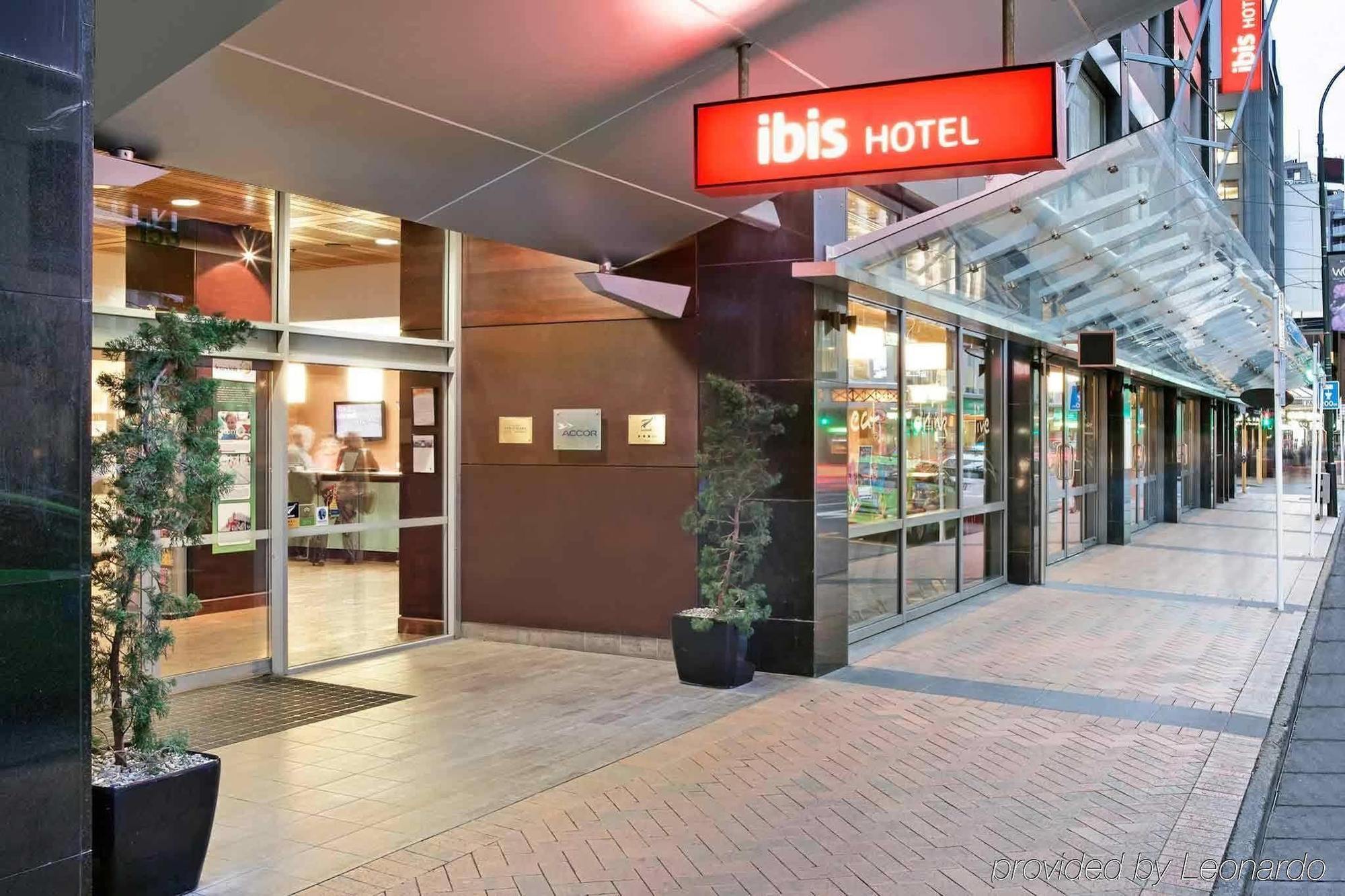 Ibis Wellington Hotel Exterior photo